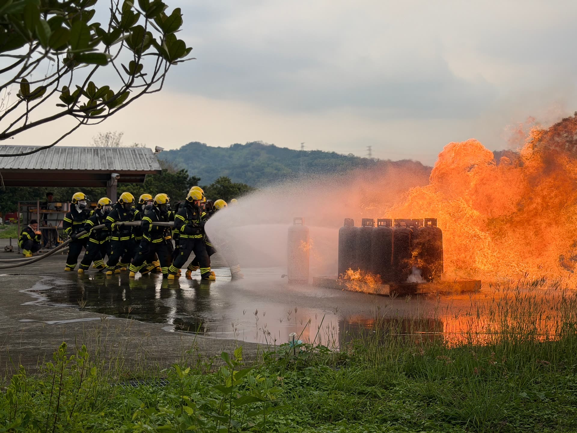 Fire fighter suppression training exercise